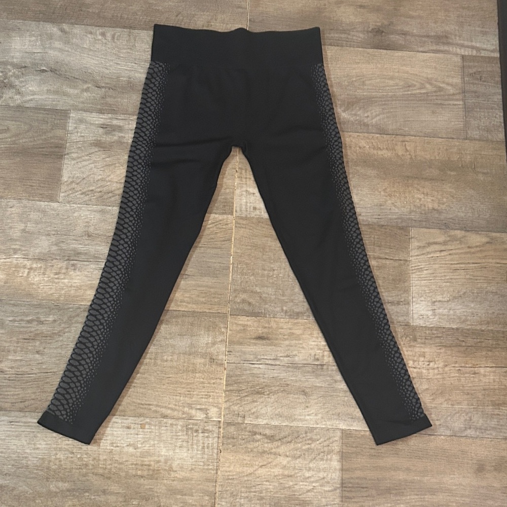 Black Leggings with Textured Side Panels